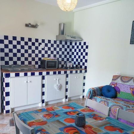 La Casa Felice Appartamenti Chia Esterno foto
