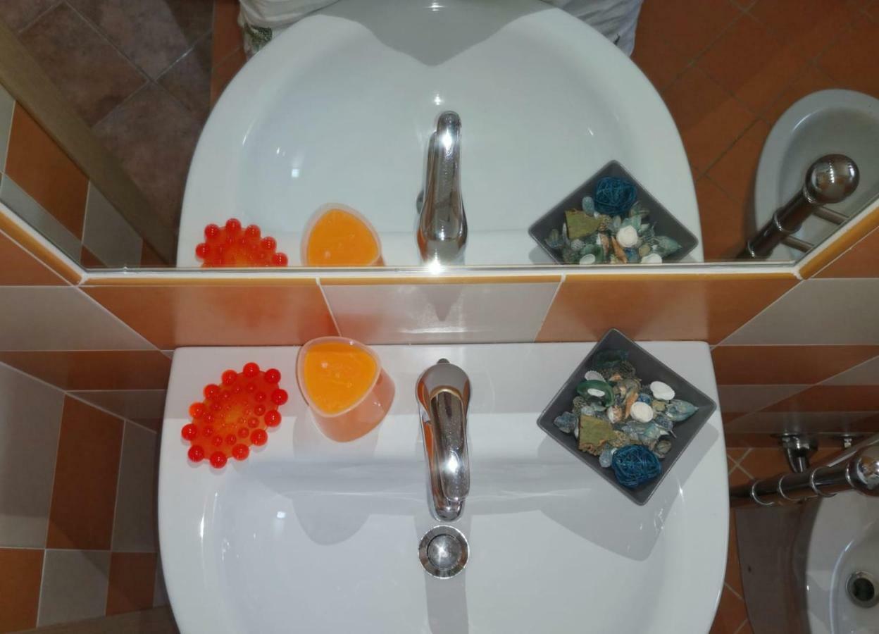 La Casa Felice Appartamenti Chia Esterno foto